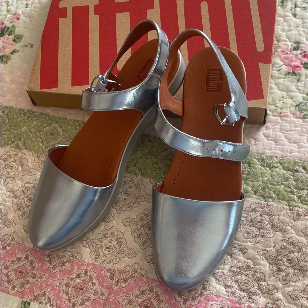 FitFlop Women's Metallic Silver Sandals